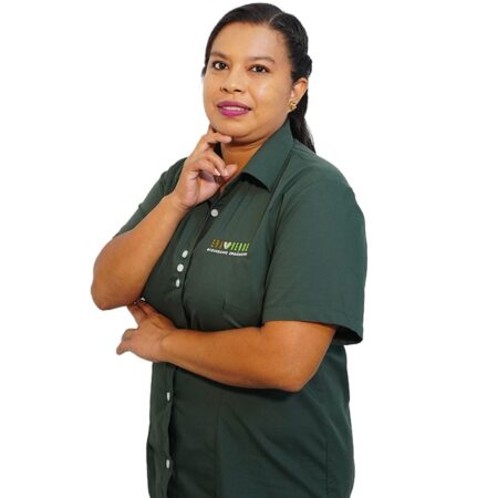 YANELA-FERRUFINO-SECRETARIA